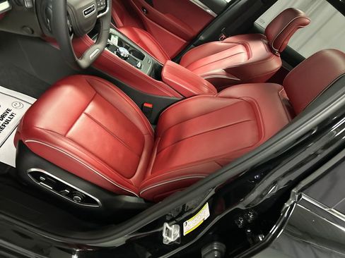 Used 2024 Jeep Wagoneer Launch Edition image 12