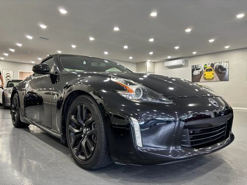 Used 2019 Nissan 370Z Touring RWD image 1