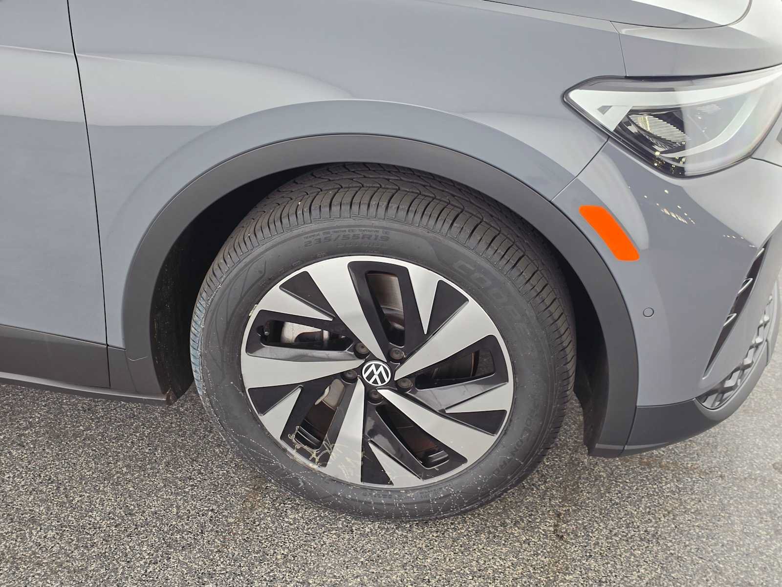 Used 2023 Volkswagen ID.4 2WD image 9