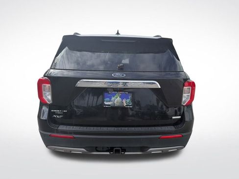 Used 2020 Ford Explorer XLT w/ Equipment Group 202A image 7