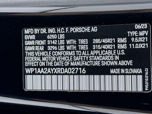 Certified 2024 Porsche Cayenne image 12