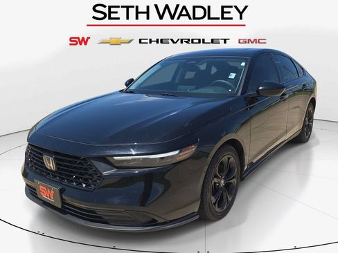 Used 2025 Honda Accord SE image 3