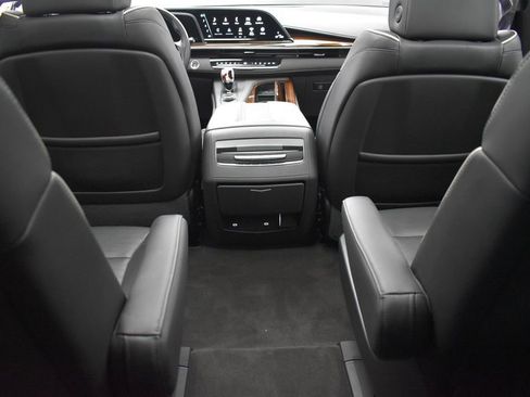 Used 2022 Cadillac Escalade Premium Luxury AWD/4WD image 31