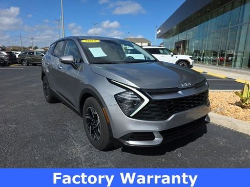 Used 2025 Kia Sportage LX image 1
