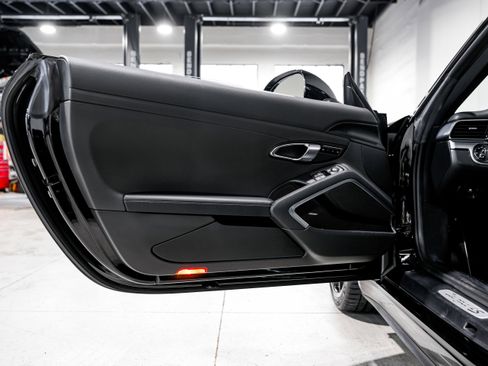 Used 2015 Porsche 911 Targa 4S image 24