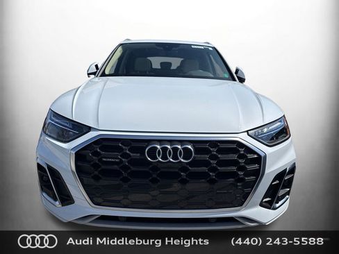 Certified 2023 Audi Q5 2.0T Premium Plus w/ Premium Plus Package image 2
