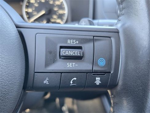 Used 2024 Nissan Rogue SV w/ SV Premium Package image 25