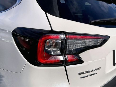 Used 2021 Subaru Outback Limited image 25