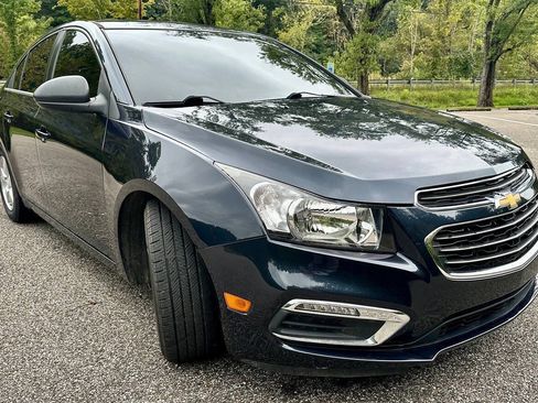 Used 2016 Chevrolet Cruze LT FWD image 9