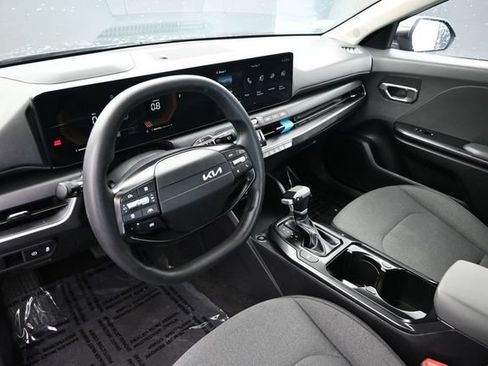 Used 2025 Kia K4 FWD image 18