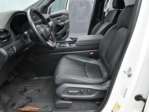 Used 2024 Honda Pilot TrailSport image 15