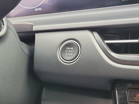 Used 2025 Kia Seltos EX image 28