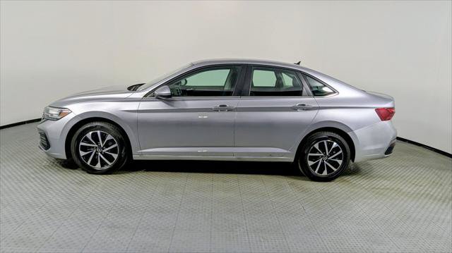 Used 2024 Volkswagen Jetta S FWD image 3