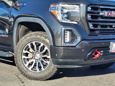 Used 2020 GMC Sierra 1500 AT4 w/ AT4 Premium Package image 3