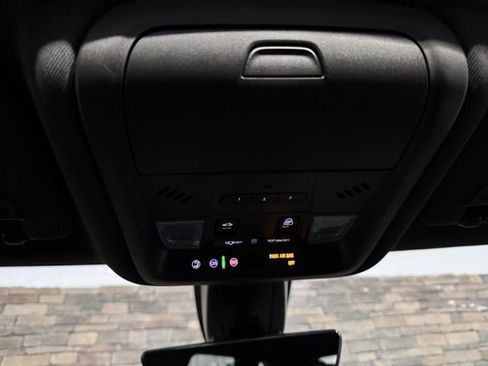 Used 2019 Chevrolet Blazer RS image 27