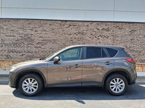 Used 2016 MAZDA CX-5 Touring image 2