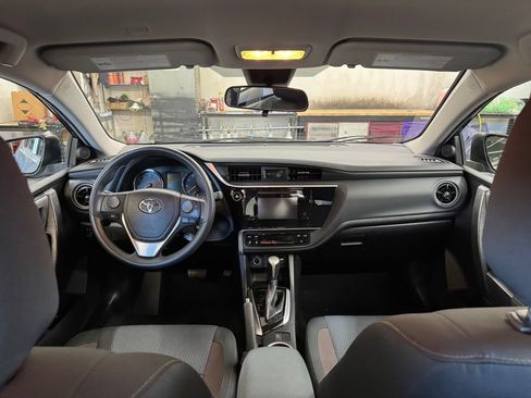 Used 2019 Toyota Corolla LE FWD image 25