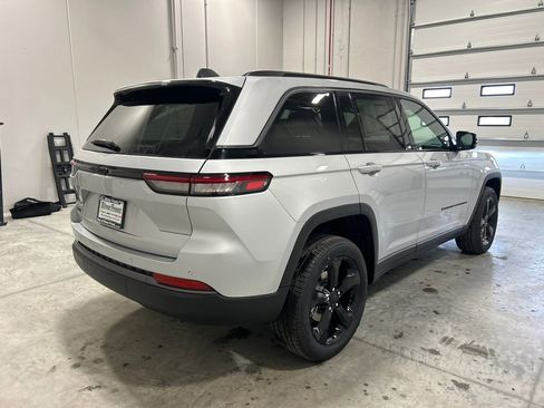 New 2026 Jeep Grand Cherokee Limited image 6