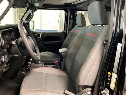 Used 2026 Jeep Gladiator Rubicon AWD/4WD image 9