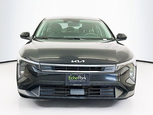 Used 2025 Kia K4 LXS image 2