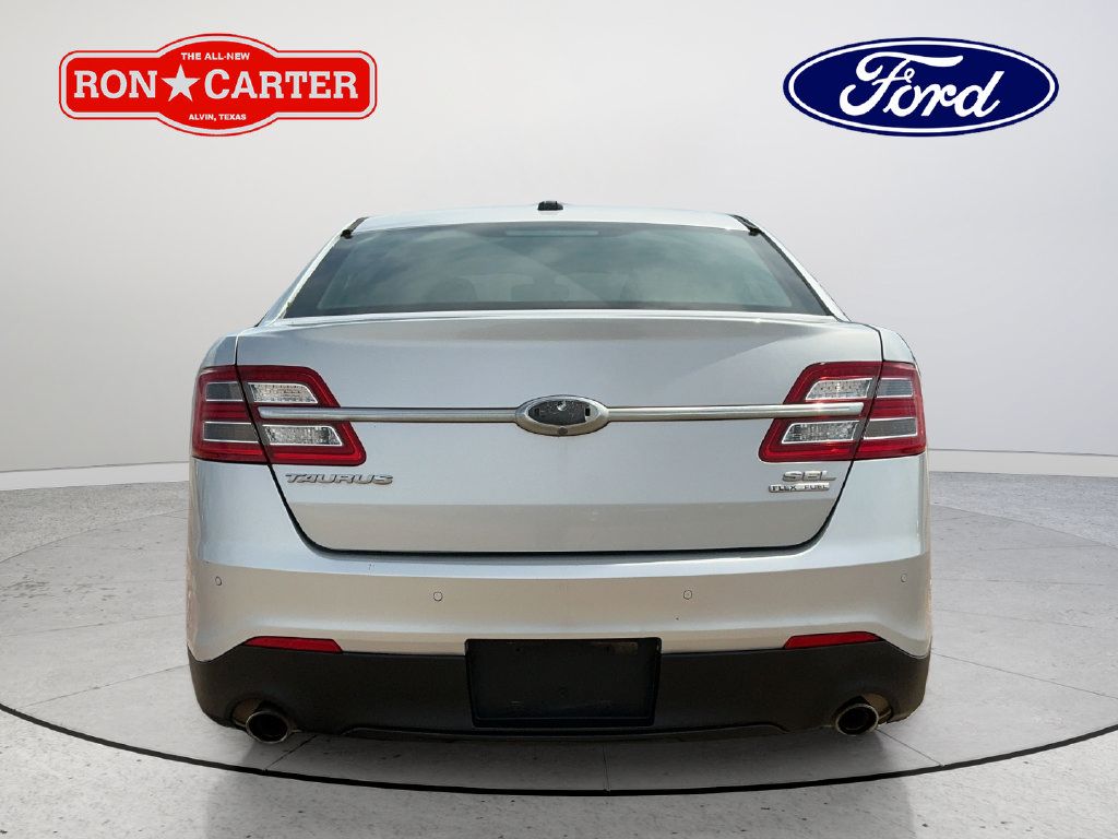 Used 2016 Ford Taurus SEL FWD image 5
