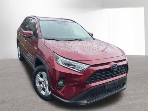 Used 2019 Toyota RAV4 XLE w/ Convenience Package image 6