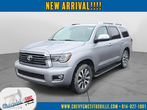 Used 2019 Toyota Sequoia Limited w/ Safety & Convenience Package image 8