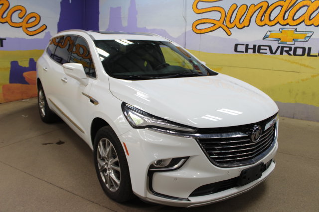 Used 2022 Buick Enclave Essence w/ Experience Buick Package AWD/4WD image 2