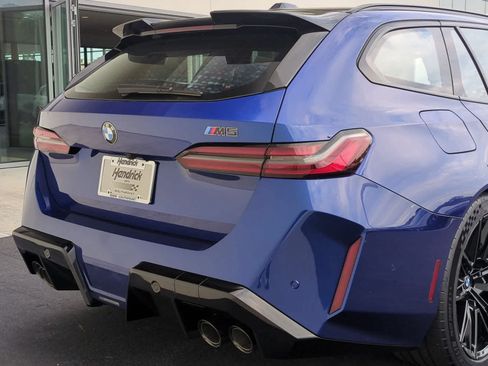 New 2027 BMW M5 Touring AWD/4WD image 40