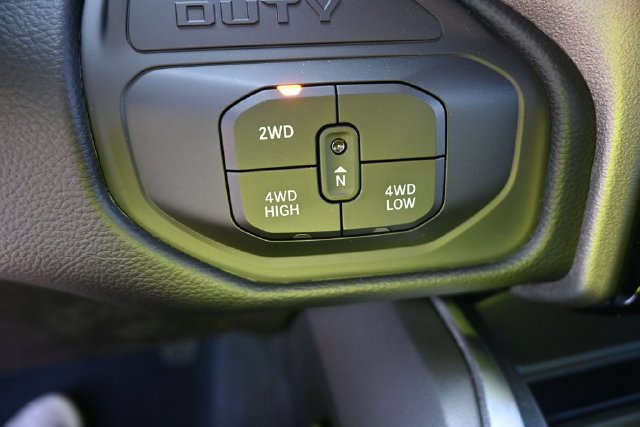 New 2026 RAM 3500 Laramie AWD/4WD image 17