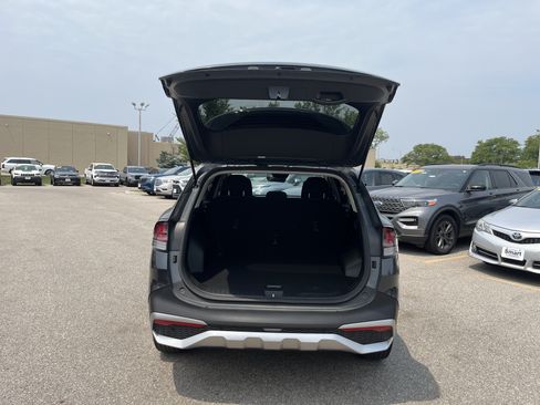 Used 2023 Kia Sportage LX AWD/4WD image 11