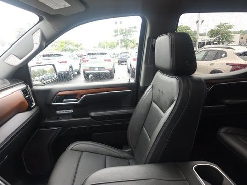 Used 2023 GMC Sierra 1500 Denali AWD/4WD image 31