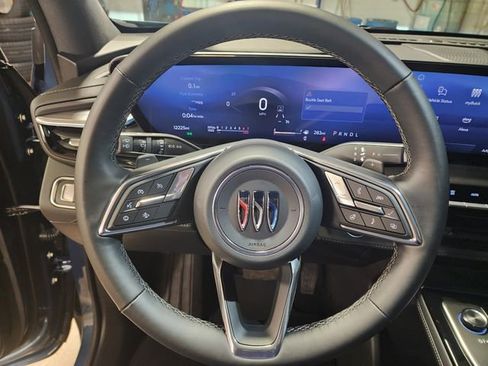 Used 2025 Buick Enclave Preferred image 23