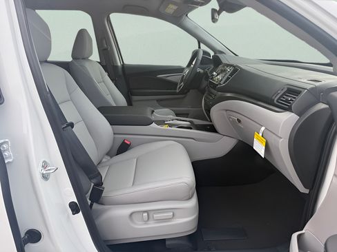 New 2026 Honda Ridgeline RTL image 16