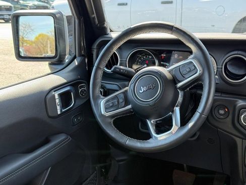 Used 2023 Jeep Wrangler Unlimited Sahara w/ Cold Weather Group AWD/4WD image 11