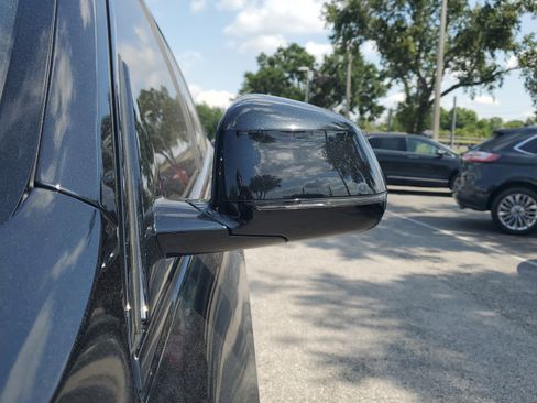 Used 2025 BMW X7 xDrive40i w/ M Sport Package image 4