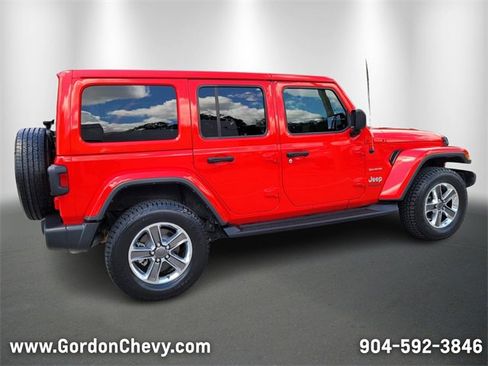 Used 2022 Jeep Wrangler Unlimited Sahara image 5