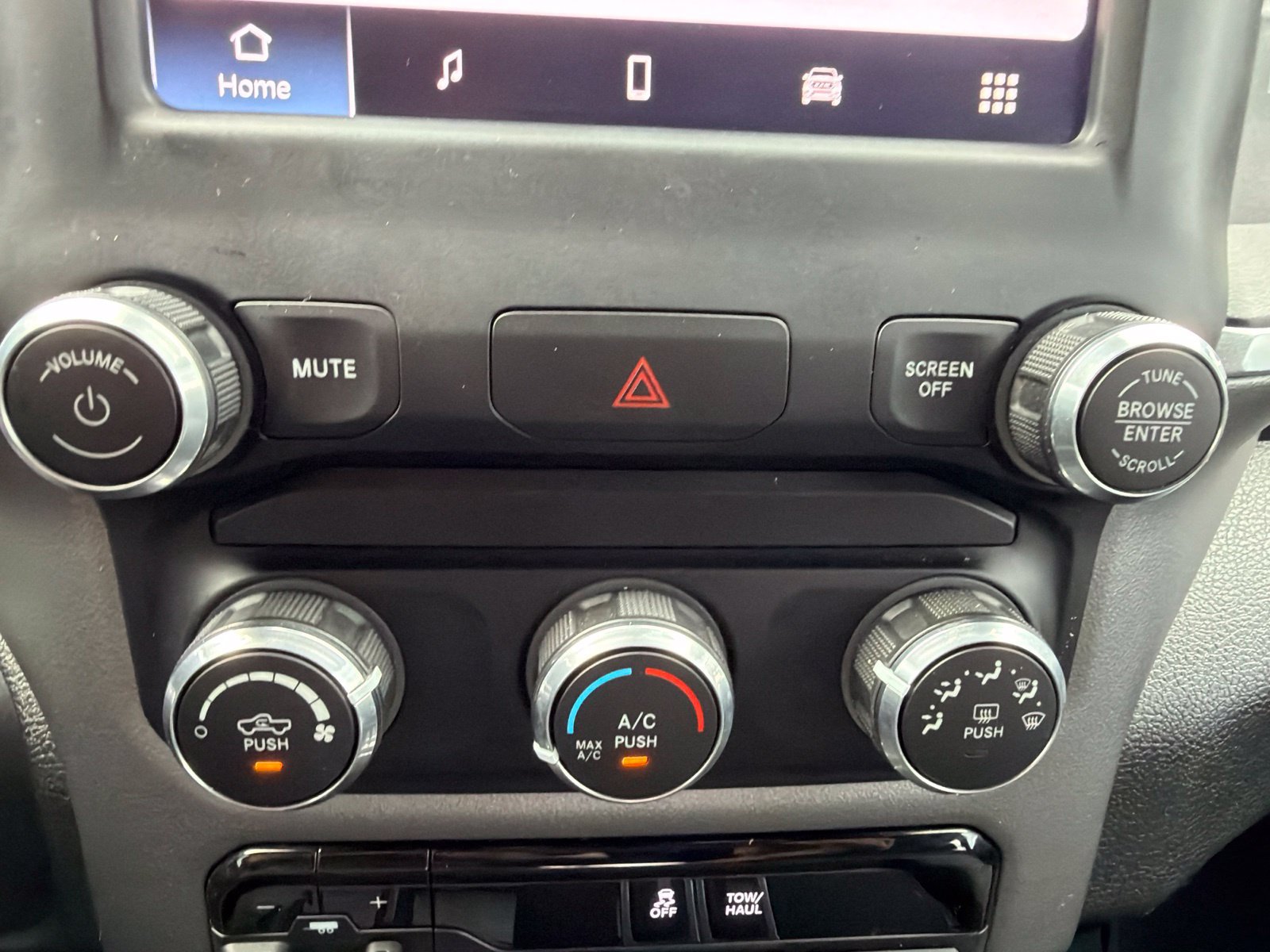 Used 2022 RAM 2500 Big Horn AWD/4WD image 22