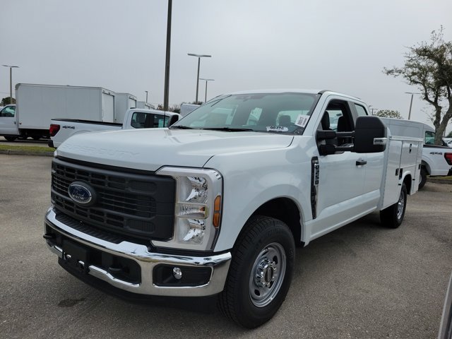 New 2025 Ford F250 XL w/ XL Chrome Package RWD image 3