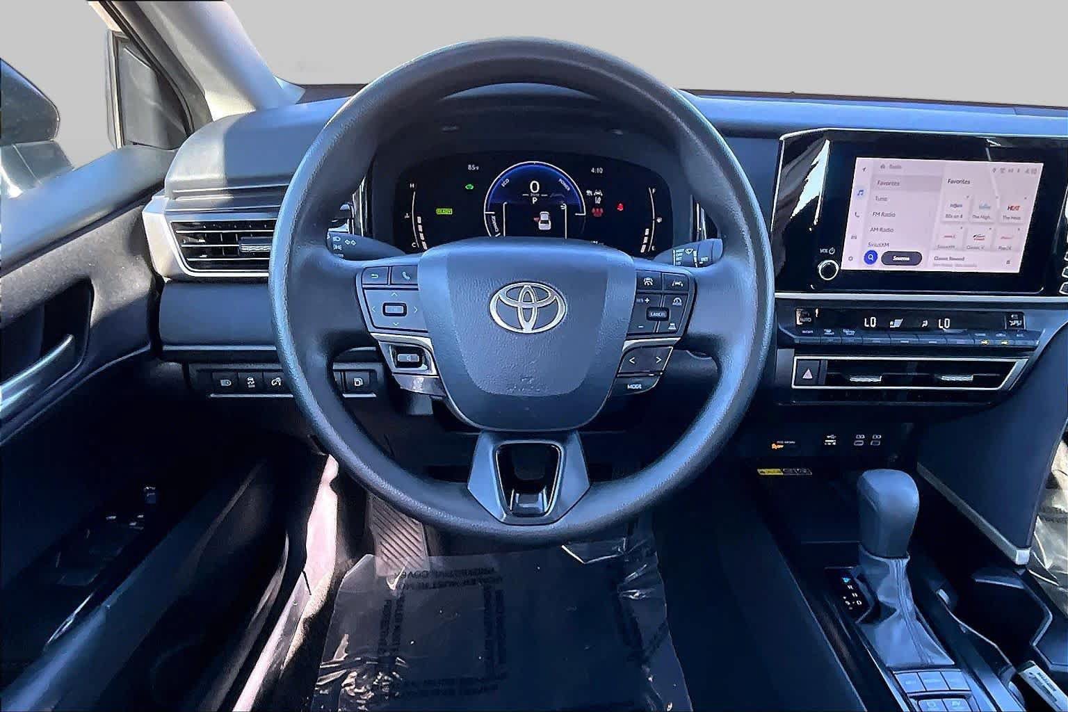 Certified 2025 Toyota Camry LE FWD image 5