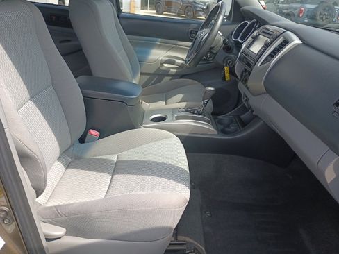 Used 2013 Toyota Tacoma 4x4 Double Cab w/ SR5 Pkg image 29