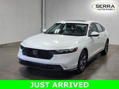 Certified 2023 Honda Accord EX image 2