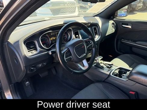 Used 2017 Dodge Charger SXT RWD image 7