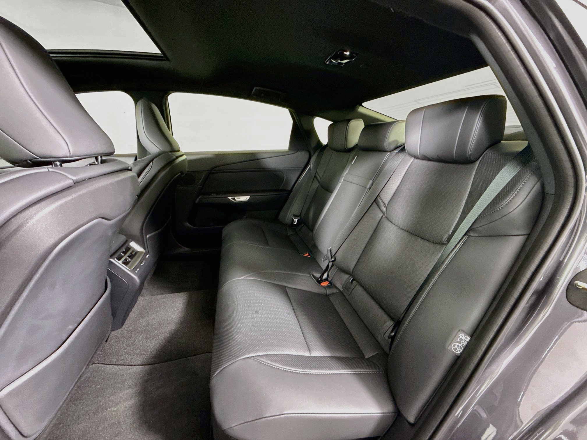 New 2026 Lexus ES 350h AWD w/ Convenience Package image 22