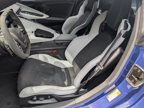 Used 2025 Chevrolet Corvette Stingray Preferred Cpe w/ Z51 Performance Package RWD image 16