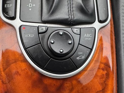 Used 2005 Mercedes-Benz SL 65 AMG image 26