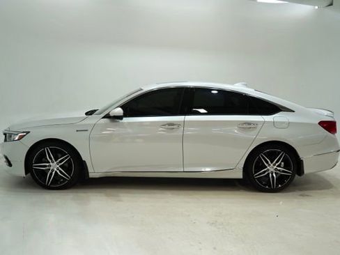 Used 2021 Honda Accord Touring image 4