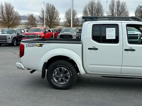 Used 2020 Nissan Frontier PRO-4X w/ Pro-4x Utility Package image 10