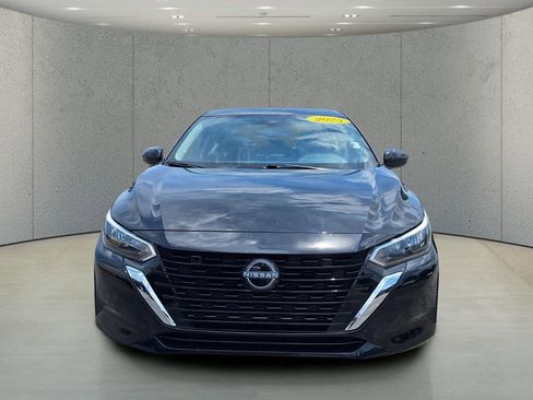 Used 2025 Nissan Sentra SV FWD image 2