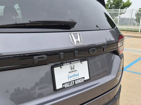 Used 2024 Honda Pilot Elite image 30